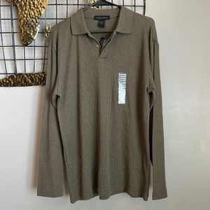 Green collared casual shirt